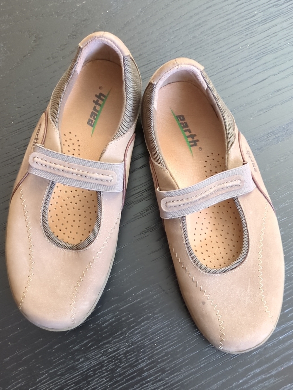 Earth Shoes Brown/Tan Mary Jane Slip-On Sneakers 7.5B